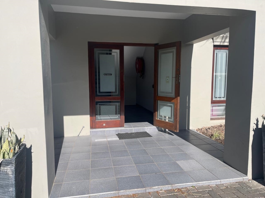 To Let Commercial Property for Rent in Berea Eastern Cape